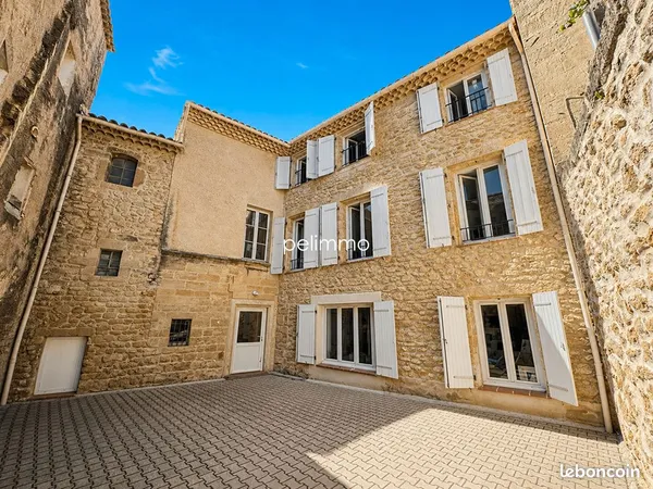 Immeuble 3 pièces 230 m²