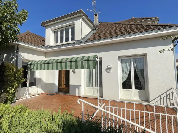 Maison familiale 150 m2 5 chambres Terrain de plus de