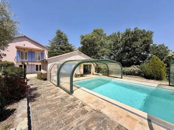 Maison 7 pièces 198 m²