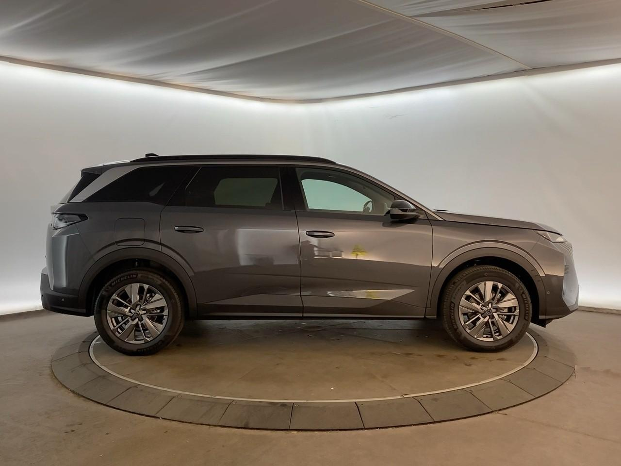 Peugeot 5008 hybrid 145 ch e-dcs6 allure — photo 4