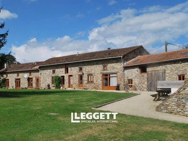 Maison 23 pièces 137 m²