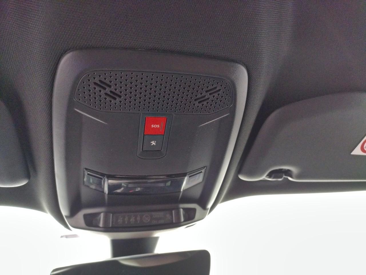 Peugeot 2008 puretech 130 s&s eat8 gt — photo 20