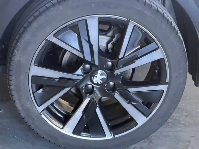 Peugeot 208 puretech 130 s&amp;s eat8 — photo 55
