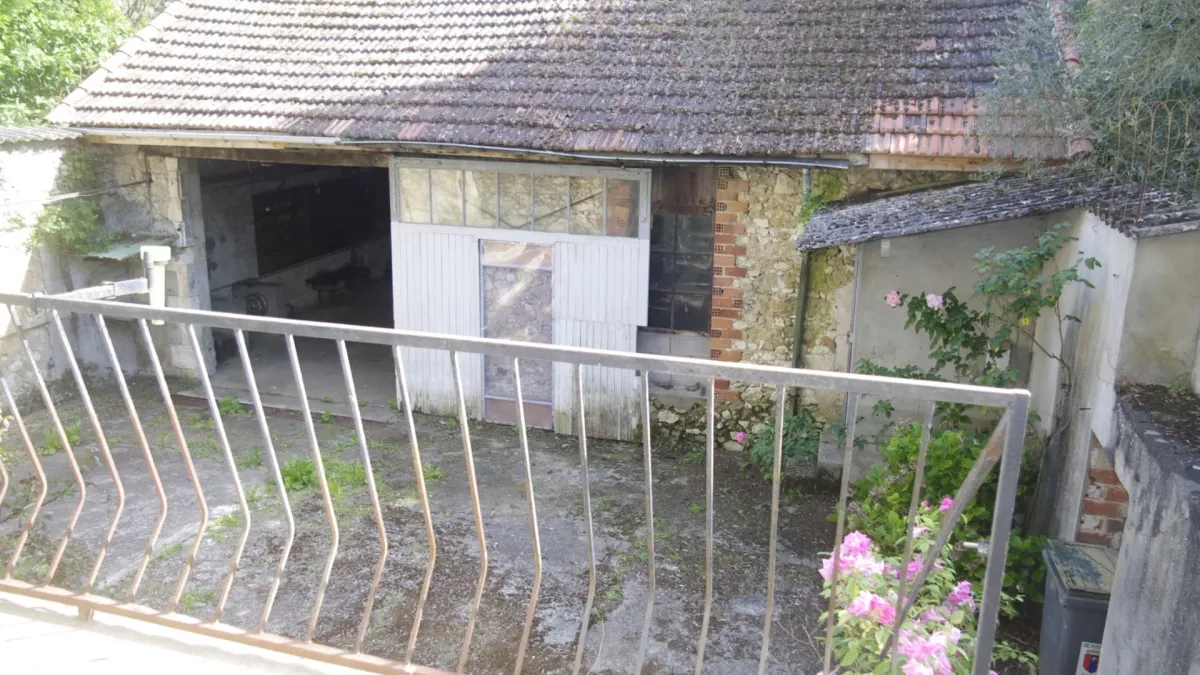 Photo 3