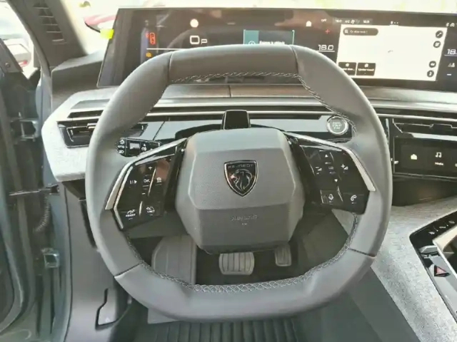 Peugeot 5008 electrique 230 ch 97 kwh grande autonomie — photo 9
