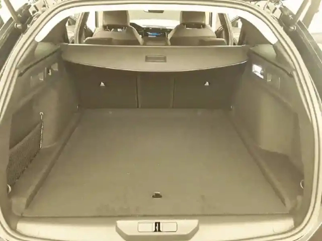 Peugeot 308 sw hybrid 145 e-dcs6 — photo 6