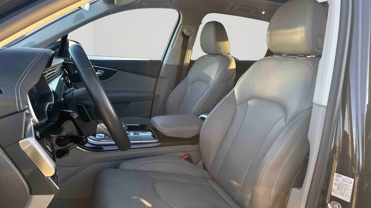 Audi Q7 55 TFSI e 380 Tiptronic 8 Quattro — photo 11