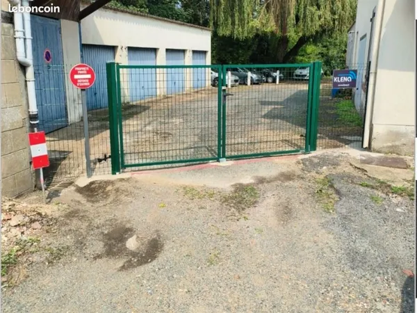 Loue emplacement parking extérieur Voisinlieu