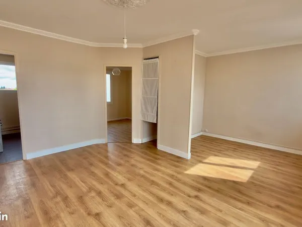 Montpellier Clemenceau - T2 traversant de 50 m² avec balcon