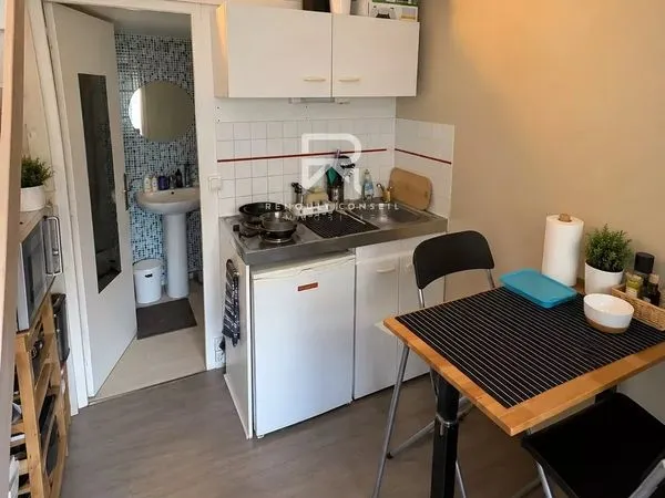 Studio 1 pièce 14 m²