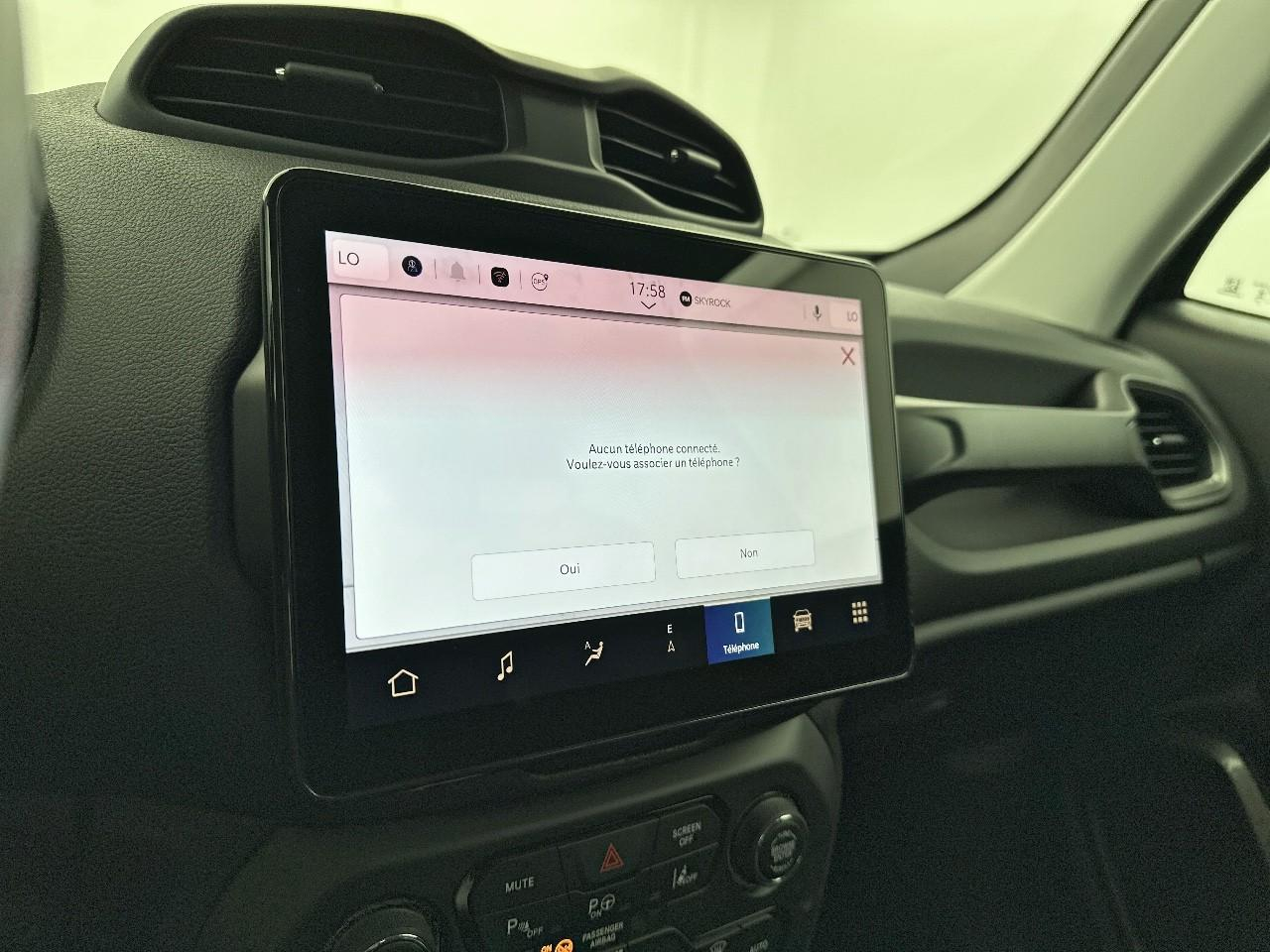 Jeep Renegade 1.5 turbo t4 130 ch bvr7 e-hybrid altitude — photo 25