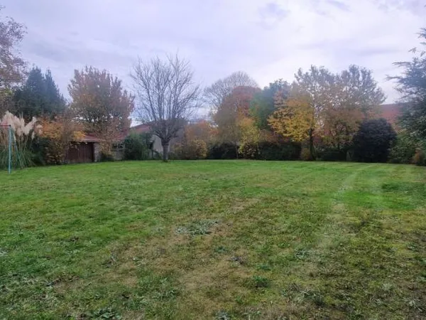 Terrain 1103 m²