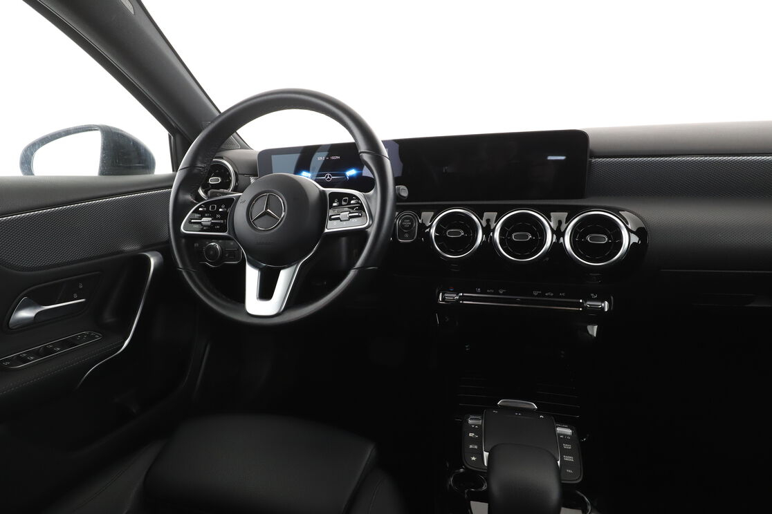 Mercedes-Benz Classe A 180 d Progressive Line 8G-DCT — photo 12