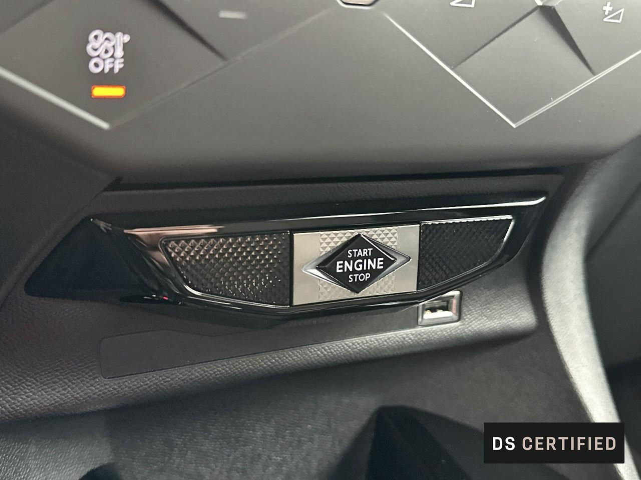 Ds Ds 3 crossback puretech 130 eat8 performance line+ — photo 31