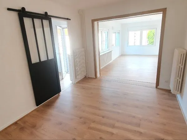 Appartement F6 135m2 en duplex dans une maison de ville + terrasse 20m2