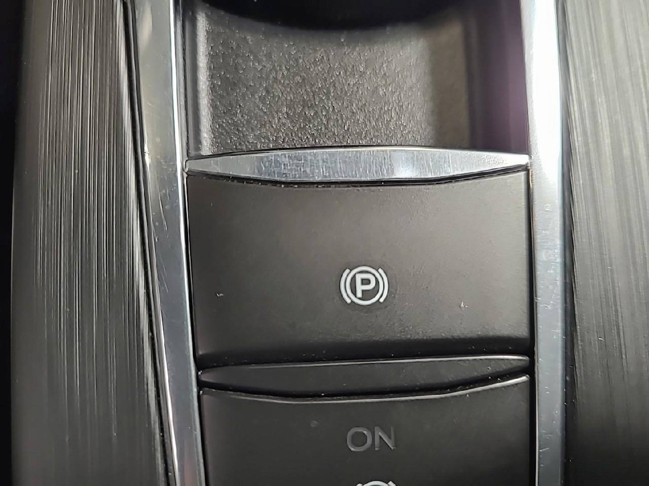 Ford Kuga 2.5 duratec 190 ch phev powershift st-line — photo 18
