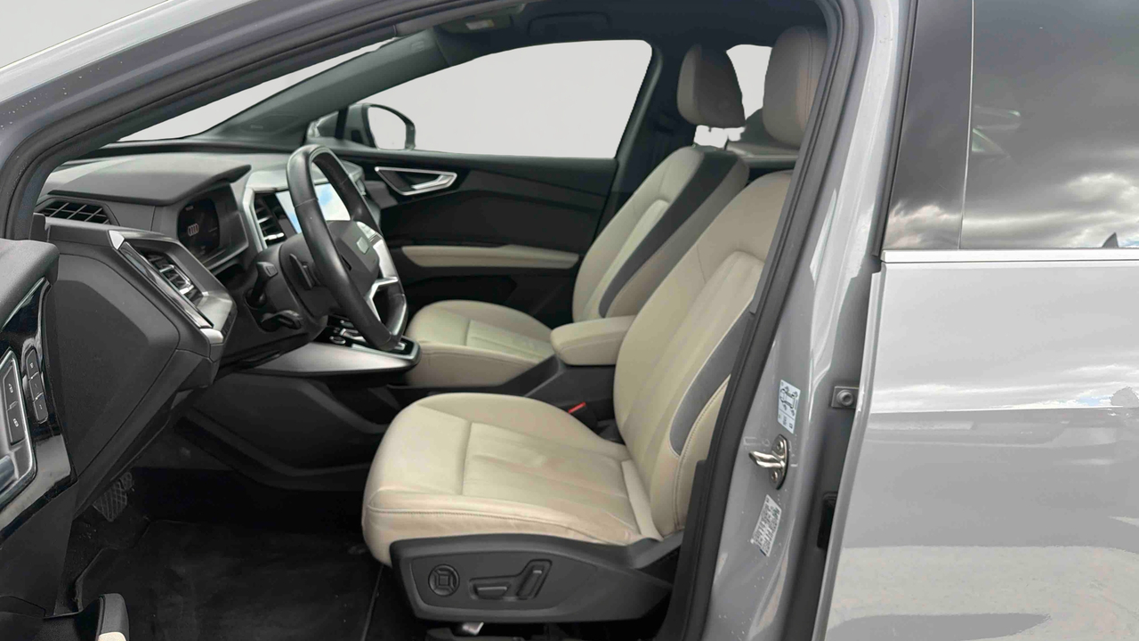 Audi Q4 e-tron 40 204 ch 82 kWh — photo 18