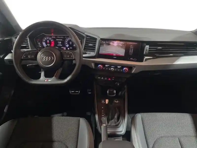 Audi A1 30 tfsi 116 ch s tronic 7 s line plus — photo 8
