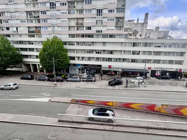 T5 lumineux avec garage double - Vue dégagée - À 500 m de l'Université Jean Monnet