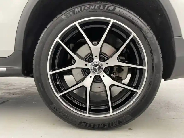 Mercedes Glc 300 e 9g-tronic 4matic — photo 19
