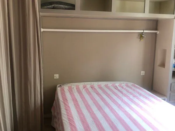 Chambre meublée