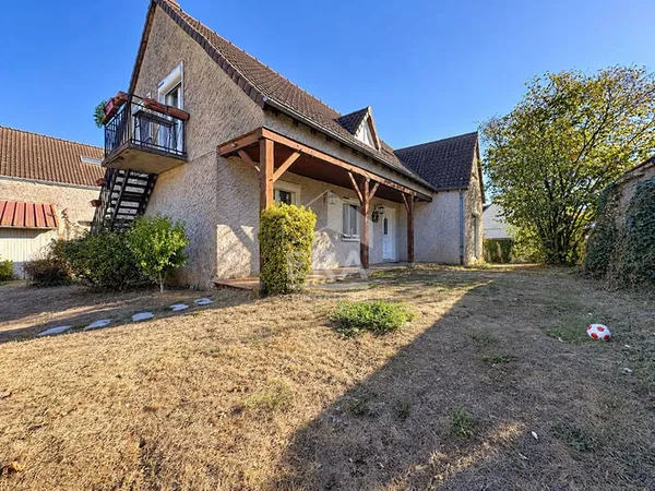Maison familiale 161 m² 6 chambres Brières-les-Scellés