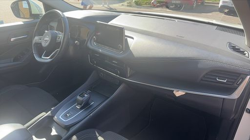 Nissan Qashqai 1.3 DIGT-T 158 MHEV X-Tronic - Premiere Edition – 2023 – 52012 km – Essence – Boîte Automatique — photo 16