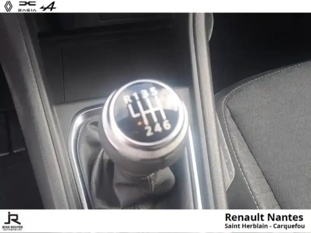 Renault Captur 1.0 tce 90ch evolution — photo 11