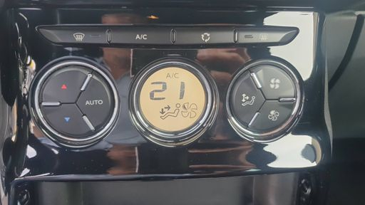 DS DS3 1.2 PureTech 110 - Connected Chic – 2018 – 122795 km – Essence – Boîte Manuelle — photo 42