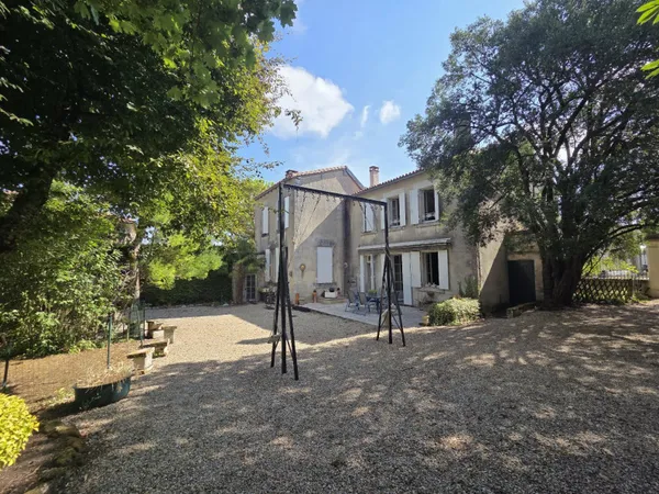 Maison 9 pièces 388 m²