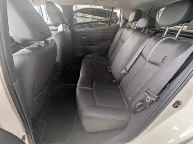 Nissan Leaf 150ch 40kwh tekna 21.5 — photo 9
