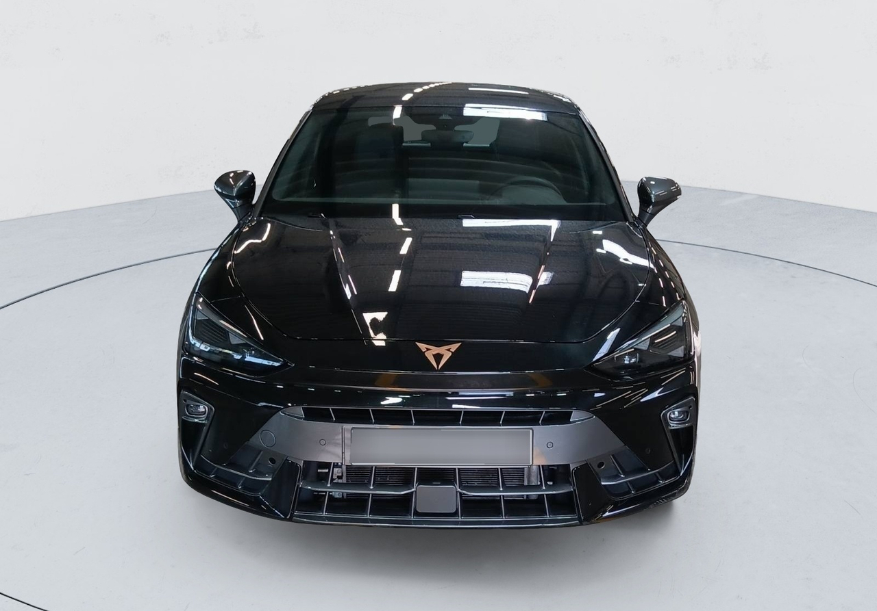 Cupra Leon — photo 10