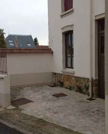 Co-location dans une maison viticole indépendante