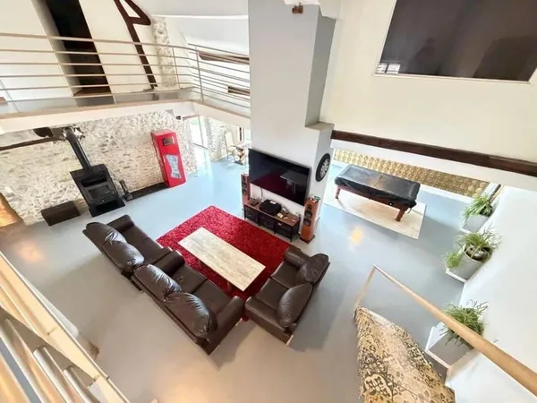 Maison 7 pièces 257 m²