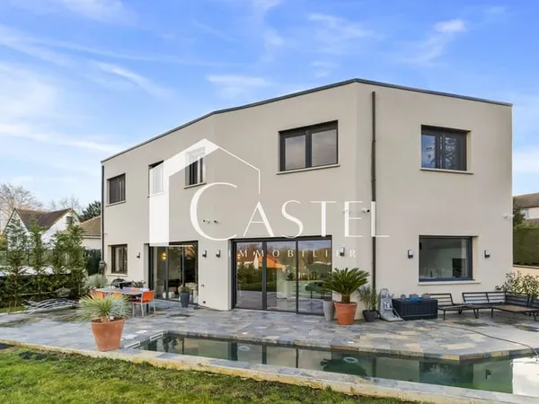 MAISON MODERNE 5 CHAMBRES