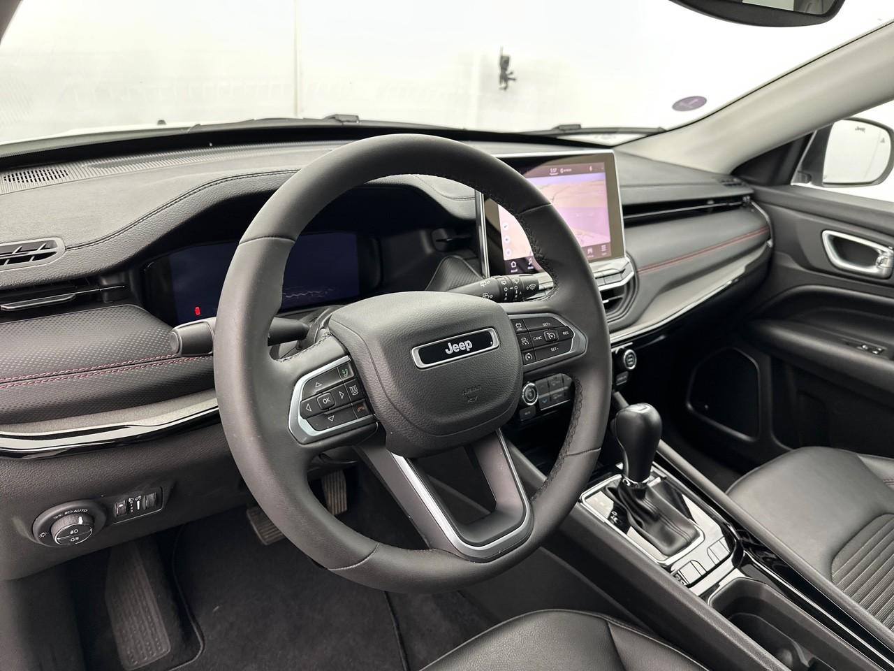 Jeep Compass 1.5 turbo t4 130 ch e-hybrid bvr7 high altitude — photo 12
