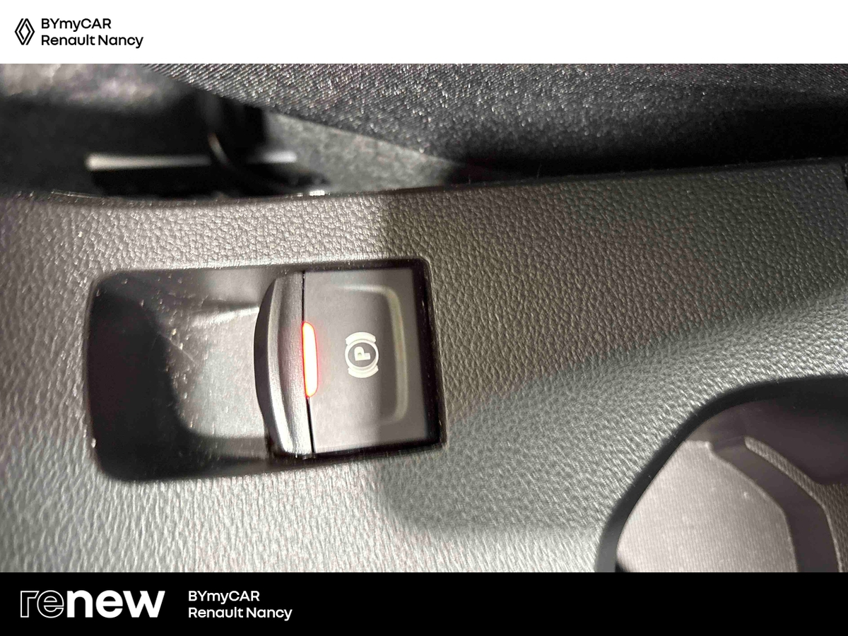 Dacia Sandero TCe 110 — photo 22