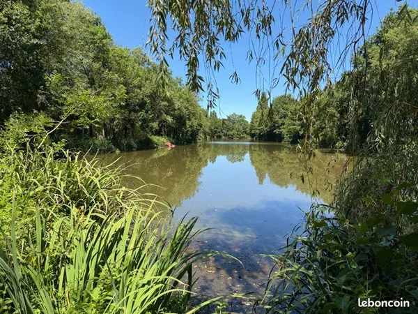 Etang terrain de loisir privatif 2ha