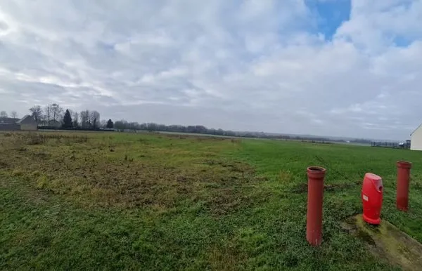 TERRAIN A BATIR (8250 m2) ANTHEUIL PORTES