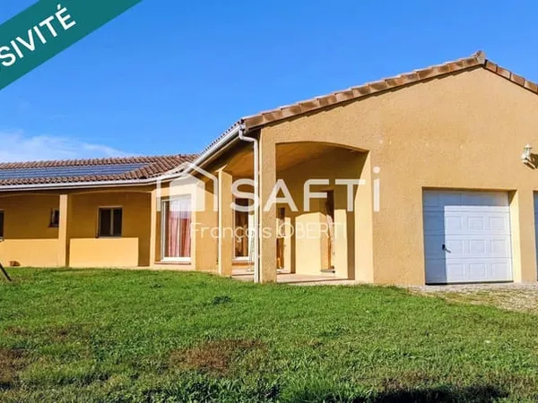 Maison familiale plain pied et grand terrain plat