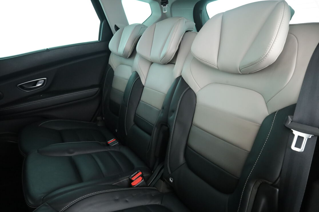 Renault Scenic 1.3 TCe Initiale Paris EDC — photo 13