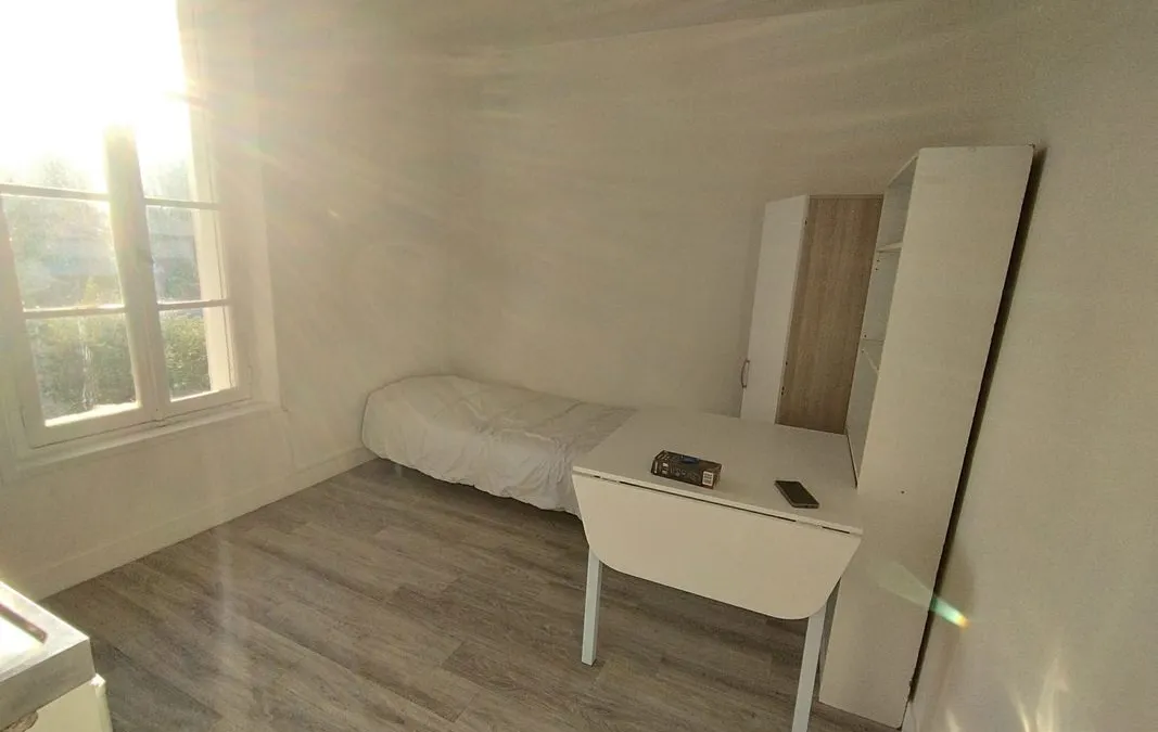 Photo 1