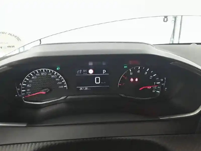 Peugeot 208 puretech 100 s&amp;s eat8 — photo 13