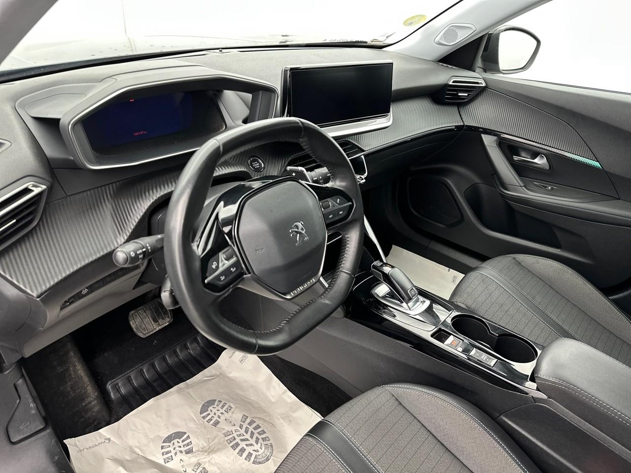 Peugeot 2008 bluehdi 130 s&s eat8 allure pack — photo 8