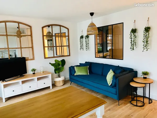 T3 meublé 45 m² - 2 chambres - Terrasse - Parking privé - Internet inclus