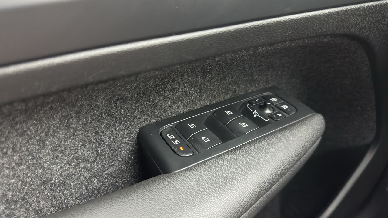 Volvo XC40 T4 Recharge 129+82 ch DCT7 — photo 16