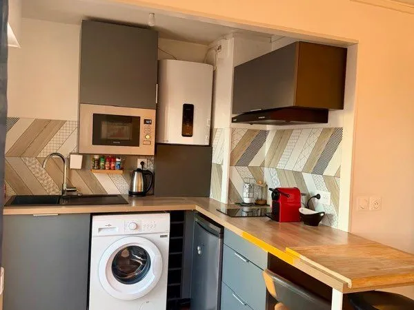 T1 bis lumineux de 30 m² avec balcon et cave - Secteur prisé Rue Saint-Gildas à Vannes (DPE C)
