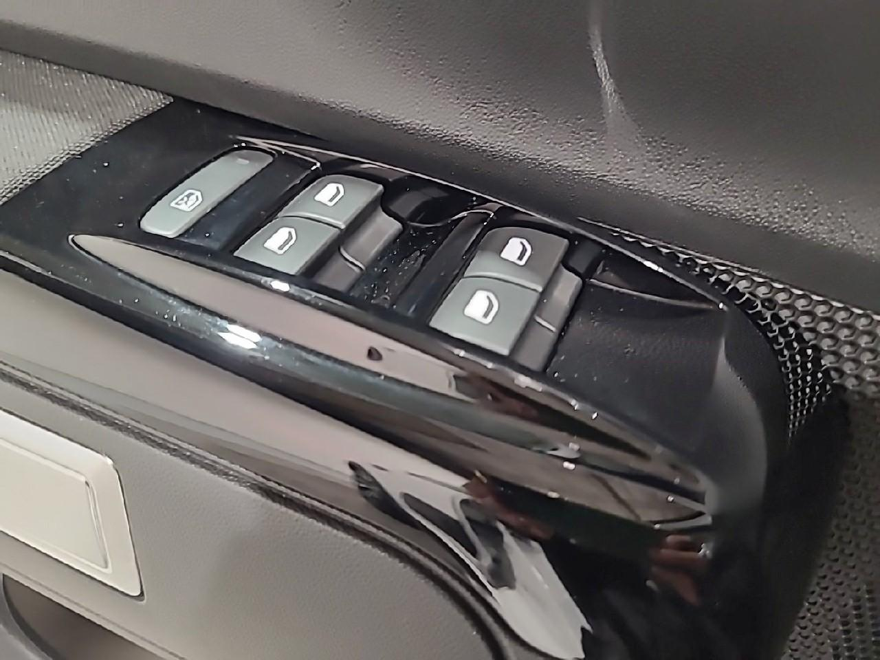 Citroën C3 puretech 110 s&s eat6 shine — photo 20