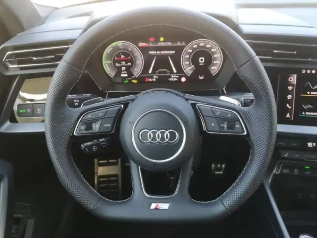 Audi A3 allstreet 40 tfsi e hybride rechargeable 204 s tronic 6 — photo 16