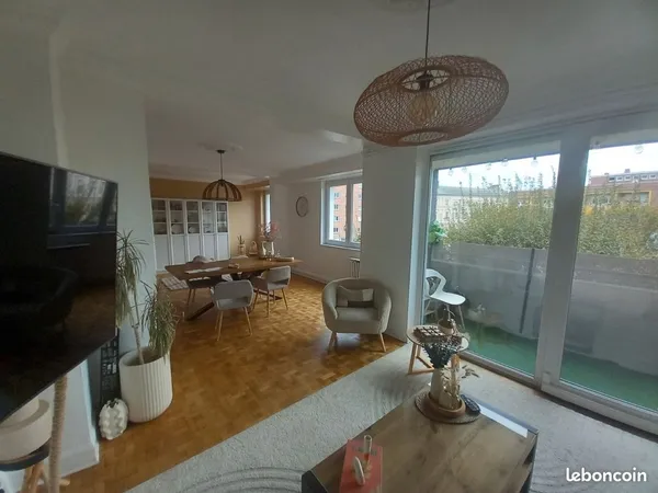 Grand appartement dunk centre